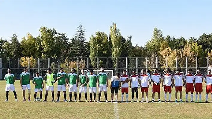 Uluslararası futbol turnuvası başladı