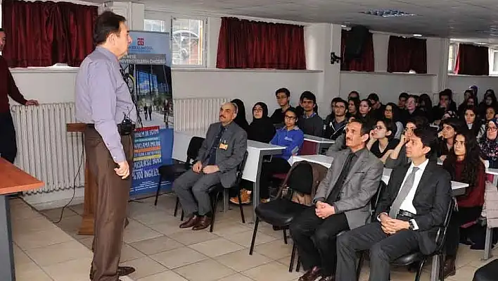 AGÜ'de kariyer günleri düzenlendi 