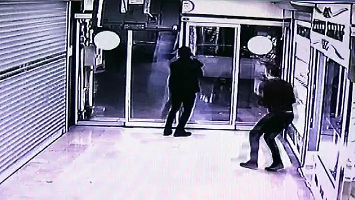 Hırsıza 'kapı' engeli