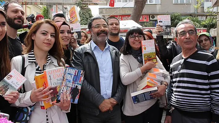 Polisiye yazarı Ahmet Ümit Kayseri'de 