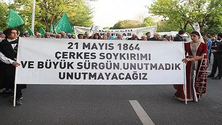 Sürgünün 154. yılında Çerkezler yürüyüş düzenledi