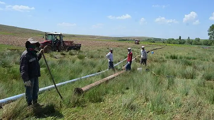 Bünyan'da sel ve taşkından zarar gören çiftçiler yaralarını sarıyor