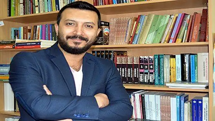 Bolat: 'İran, Suriye politikasıyla İslam devleti söylemine aykırı hareket etti' 