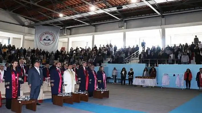 ERÜ Tıp Fakültesinde 310 öğrenci beyaz önlüklerini giydi