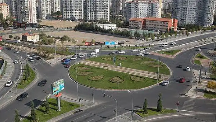 Büyükkılıç'tan katlı kavşak müjdesi