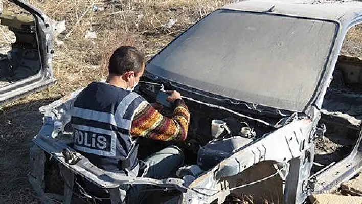 Araçları parçalayan şahıs gözaltına alındı