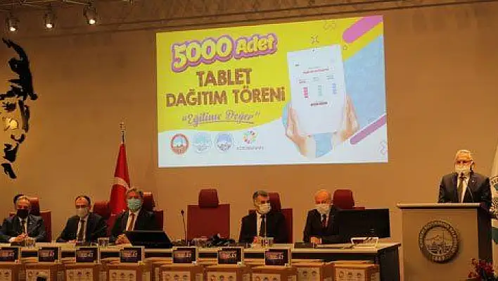 5 bin tablet törenle teslim edildi