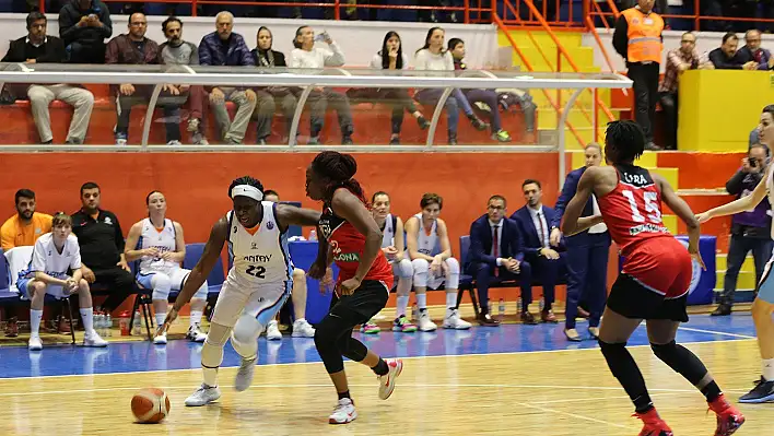 AGÜ SPOR FiNALE DOĞRU