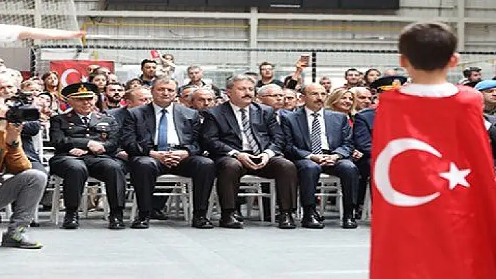 Başkan Palancıoğlu 'Geleceğimizin teminatı, çocuklarımızın bayramı kutlu olsun'