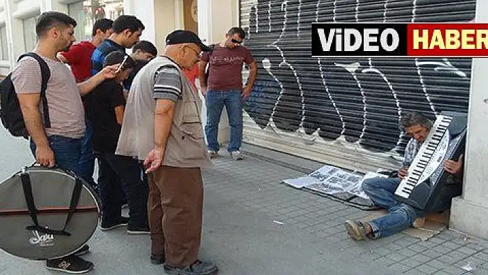 Yeşilçam'ın 38 yıllık figuranının Beyoğlu sokaklarında yaşam mücadelesi 