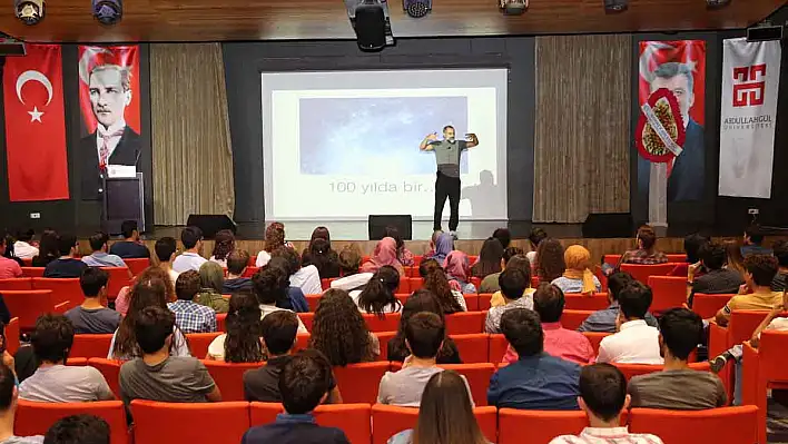 Semih Yalman öğrencilere 'Hayal Kurma' dersi verdi