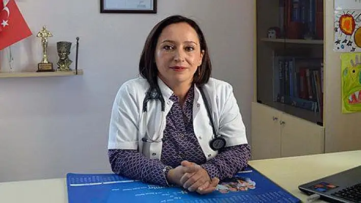 Dr. Dilden 'Kişilerin en yakın sağlık danışmalarının Aile Hekimi olduğu unutulmamalı'