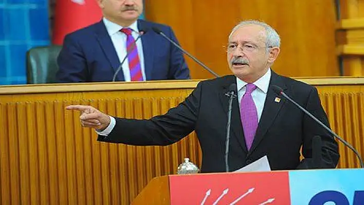 Kılıçdaroğlu Kayseri'deki kitap fuarına yüklendi