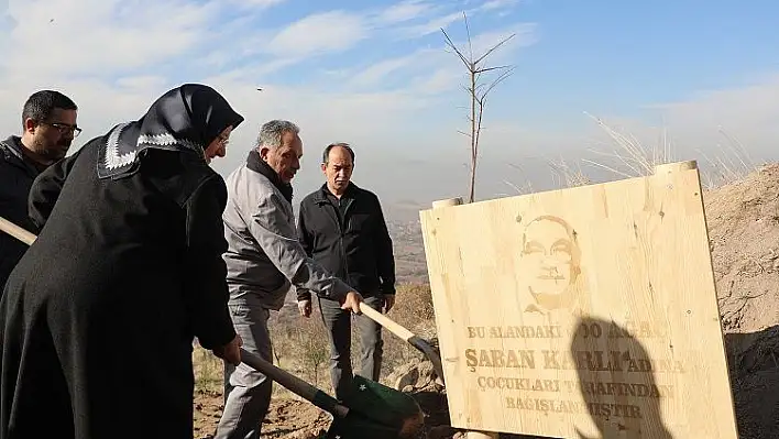 'Vefatımdan sonra Perşembe yapmayın, onun yerine meyve ağacı dikin'