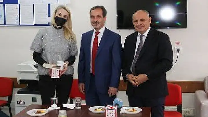 Başkan Öztürk Öğretmenler Gününü kutladı