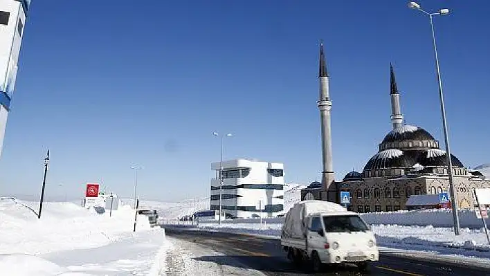 Kayseri-Erciyes kara yolu ulaşıma açıldı