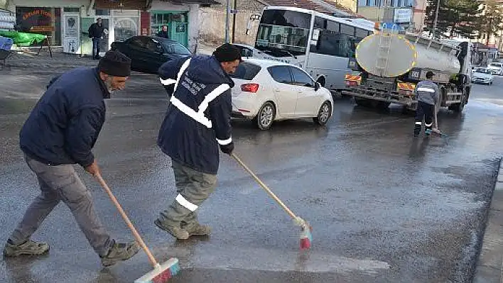 Bünyan'ın cadde ve sokakları dezenfekte edildi