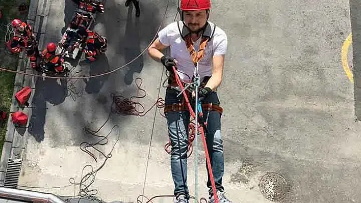 Öğrencilere arama-kurtarma eğitimi  