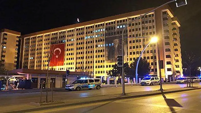 Ankara Emniyet Genel Müdürlüğü'nde yangın paniği 