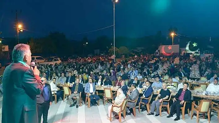 Başkan Büyükkılıç Turan Mahallesinde iftar açtı