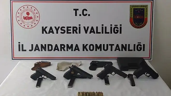 Jandarmadan ruhsatsız tabanca operasyonu: 2 gözaltı