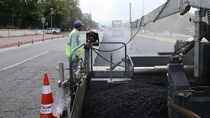 Büyükşehirden Erkilet Bulvarı'na asfalt yatırımı