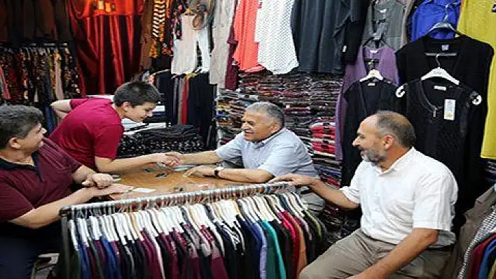 Başkan Büyükkılıç Kapalı Çarşı esnafına ziyarette bulundu