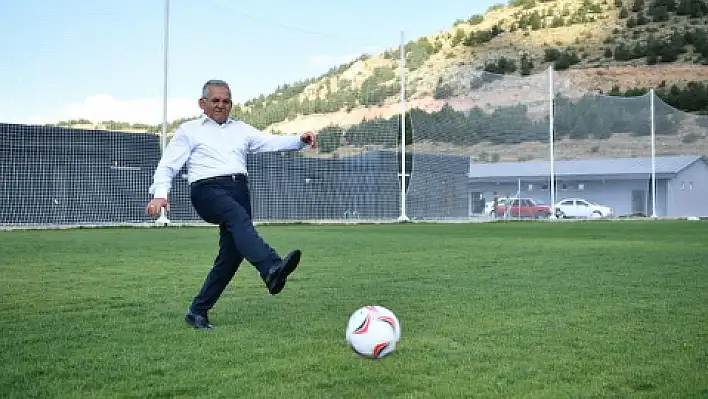 Erciyes 'te FIFA standartlarındaki sahalar açılıyor 