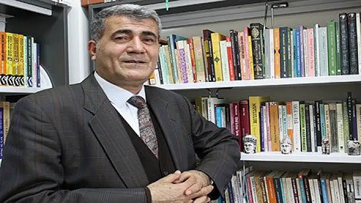 Prof. Dr. Özgen: 'Düşünmüyoruz, tekrar ediyoruz' 