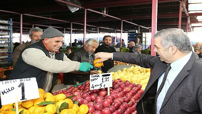 Başkan Çelik, Perşembe Pazarı'nda