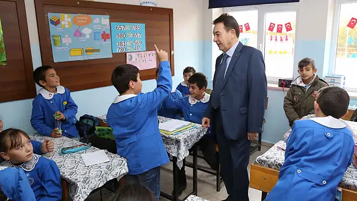 AGÜ'den köy okuluna destek 