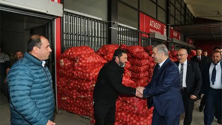 ÇELİK BAŞKAN 'DAN HAL ESNAFINA ZİYARET