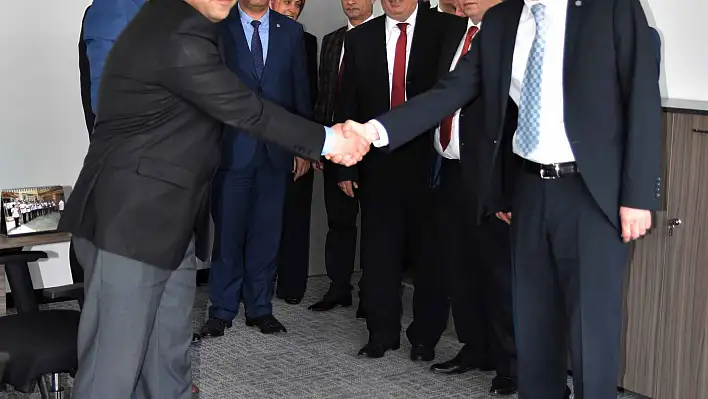 Başkan Gülsoy'dan oda personeline ziyaret  