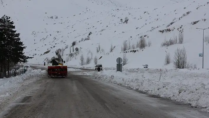 Kayseri'de kapalı mahalle yolu kalmadı 