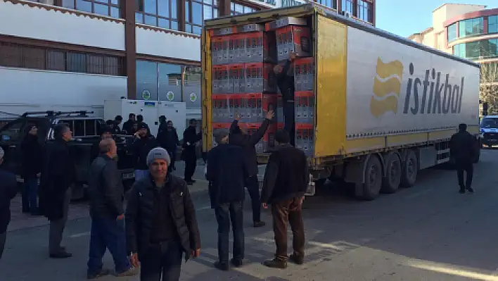 Kayseri'den giden TIR'lar Elazığ'a ulaştı