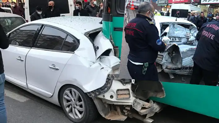 Feci kazada 2'si ağır 7 yaralı