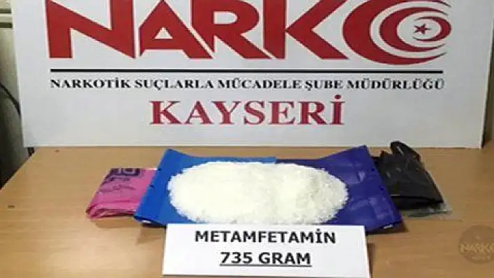 Polisle uyuşturucu tacirleri arasındaki kovalamaca kameraya yansıdı