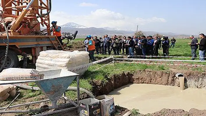 Atlı Polis Grup Amirliği'nde sosyal donatı alanında kullanılmak üzere sondaj vuruldu 