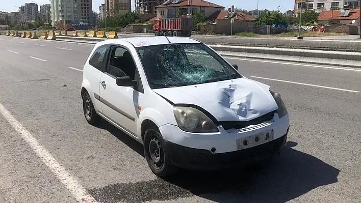 Kayseri'de otomobilin çarptığı genç kız hayatını kaybetti