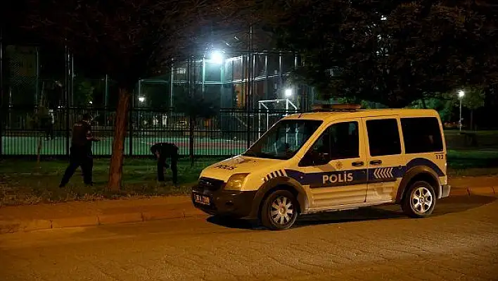 Kayseri'de bıçaklı kavgada 2 kişi yaralandı