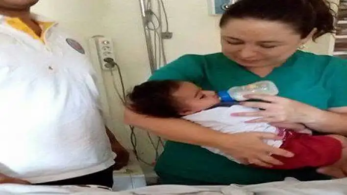 6 aylık bebeği su kanalına terk ettiler