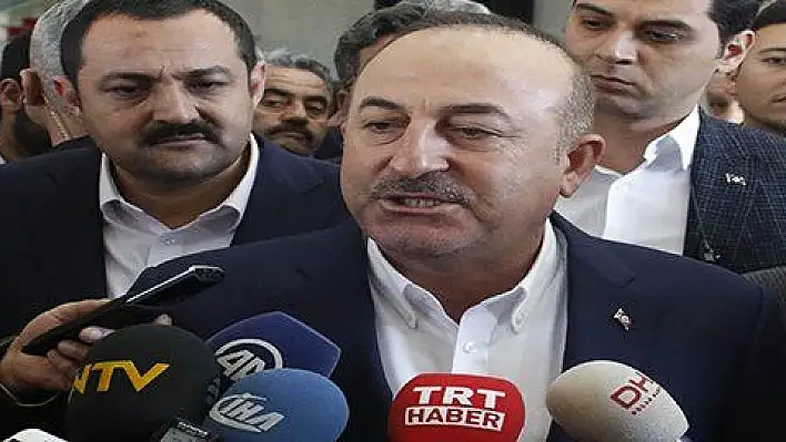 Çavuşoğlu: 'ABD'nin terör örgütüyle bağını koparması gerekiyor'