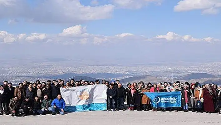 Cıngı, Gençlere 100 Yıllık Değişim Sürecini Anlattı 