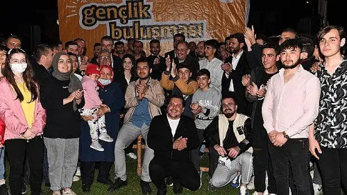 Başkan Büyükkılıç ve Mehmet Özhaseki gençlerle buluştu