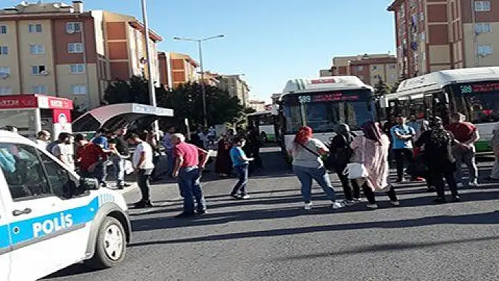 Vatandaşlar yol kesti, halk otobüslerini geri istedi 