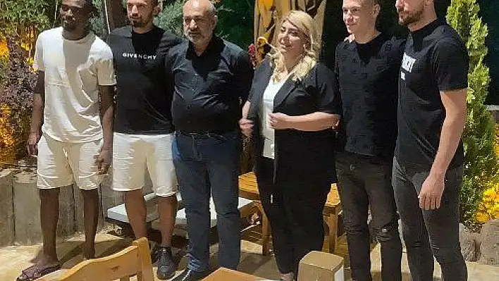 Kayserispor'un takım kaptanı İlhan Parlak oldu