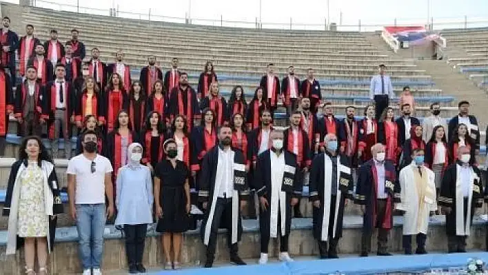 ERÜ Spor Bilimleri Fakültesi 27. Dönem Mezunlarını Verdi