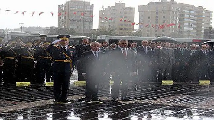 29 Ekim Cumhuriyet Bayramı kutlamaları başladı 