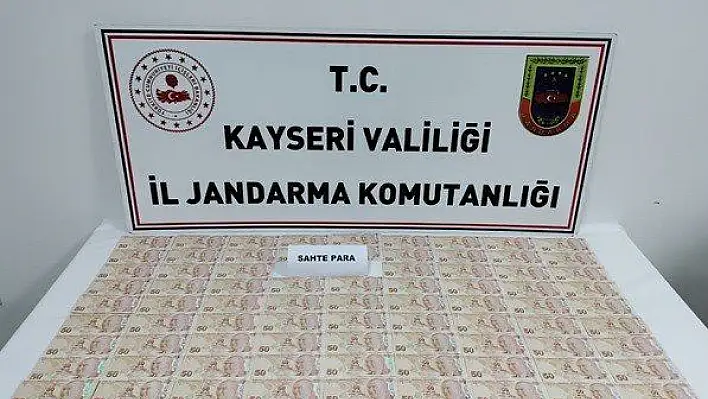 Arama yapılan evde 38 bin 350 TL sahte para ele geçirildi