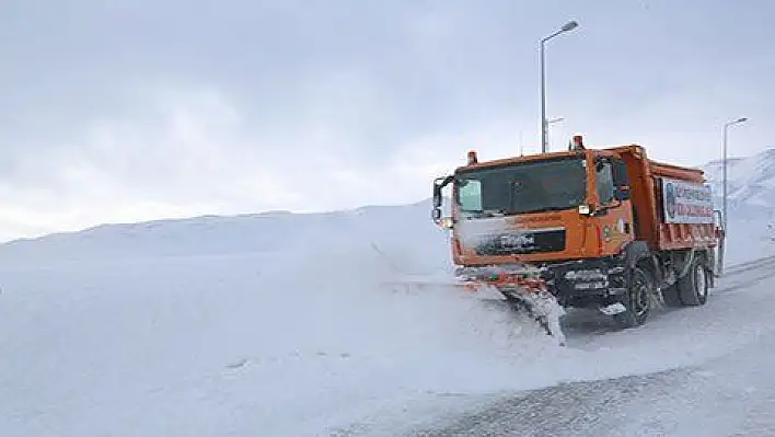 Kayseri'de 4 ilçede eğitime kar engeli 